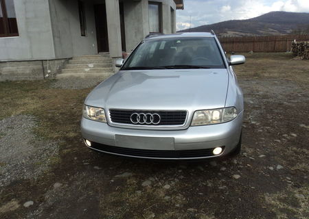 AUDI A4 2000