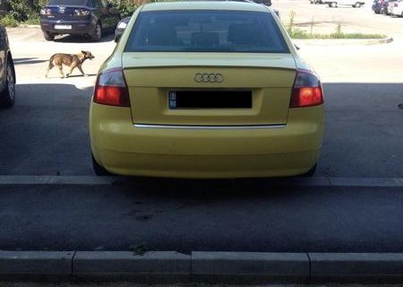 AUDI A4 (-CULOARE ORIGINALA-)