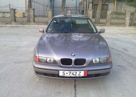     BMW     520 i