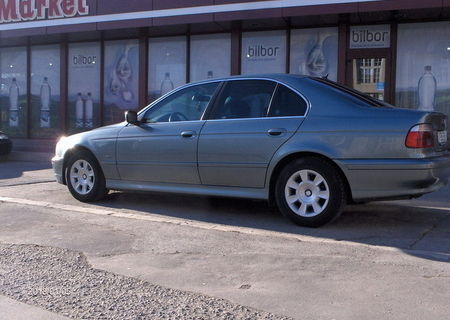 BMW 525D Navigatie Xenon Trapa Parktronic