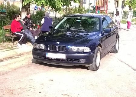 bmw523 ful piele merge si arata fff bn