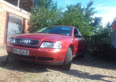 dezmembrez audi a4 b5