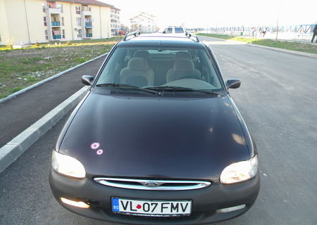 Ford Escort 1000 euro urgent