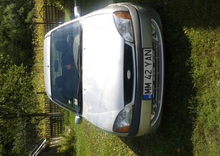 Ford fiesta 2000