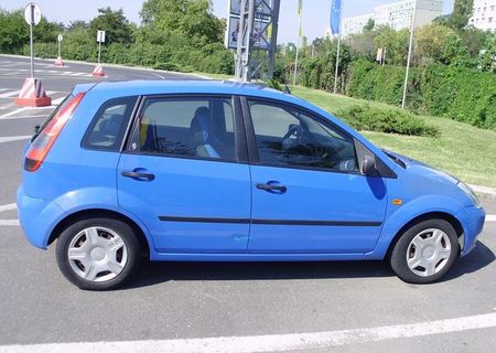 Ford Fiesta Ghia 2002, 1.4, diesel... perfecta stare de functionare. 