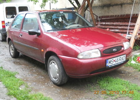 ford fiesta vand sau schimb urgent