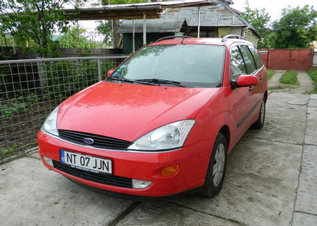 Ford Focus ghia 2001