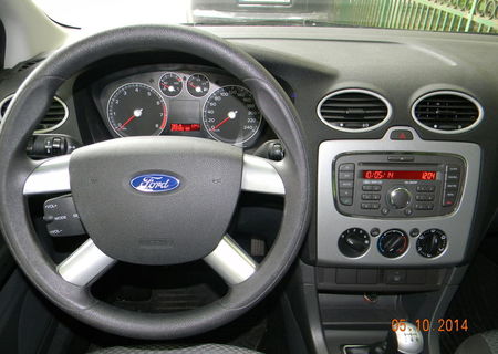 Ford Focus Sedan