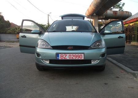 ford focus sedan