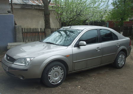 ford mondeo berlina -limuzina