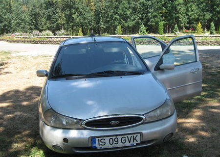 FORD MONDEO GHIA