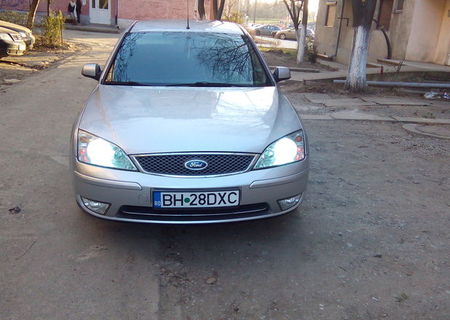 Ford Mondeo Ghia 2.0 Tddi