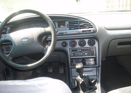 Ford Mondeo TD