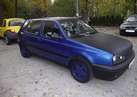 Golf 3 1.8cm3 benzina