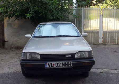 mazda 323 an 1990