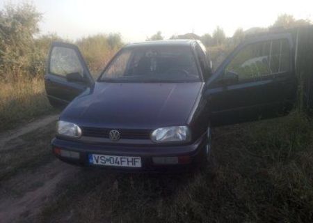 Ofer spre vanzare auto vw golf 3 in perfecta stare de functionare