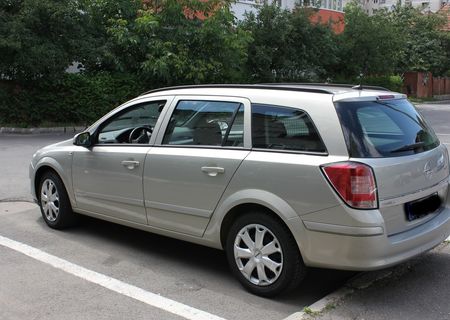 Opel Astra 1.9 CDTI PANORAMIC