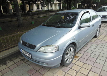 Opel Astra 2002 - 2200 euro