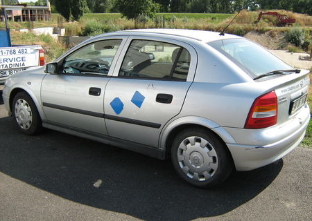 Opel Astra 2006 argintiu