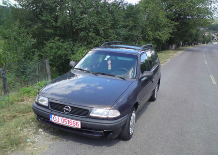 OPEL ASTRA CARAVAN 1,7 TURBO DIESEL IEFTIN SI BUN 