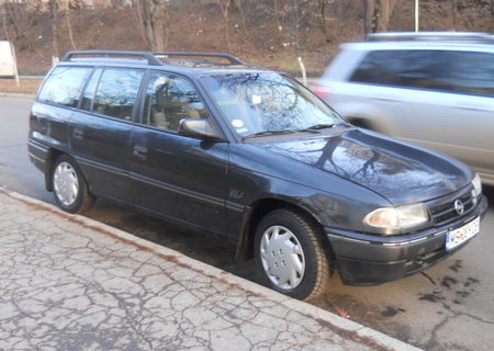 opel astra f caravan 1.6 benzina