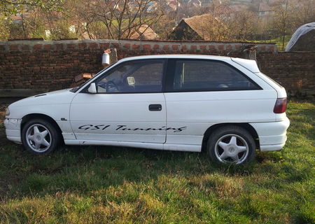 Opel Astra GSI 2.0 Turbo