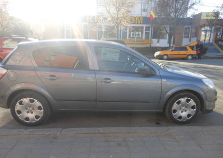 Opel astra H impecabil