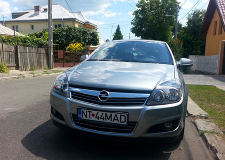 Opel Astra H - Sedan 2010 - E5