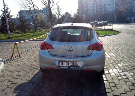 Opel Astra J