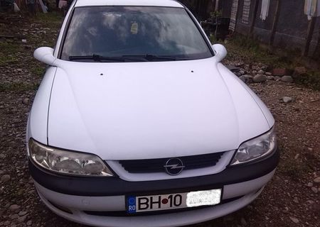 Opel Vectra 1.8 benzina 116 CP Pret 1499E negociabil