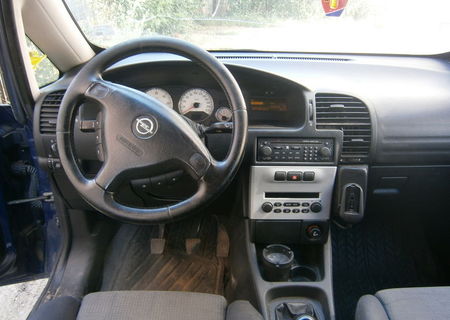 Opel Zafira 2.2