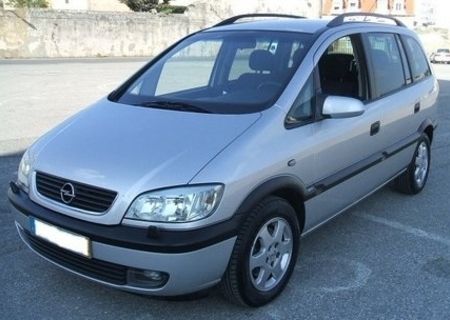 Opel ZAFIRA cu dotari complete