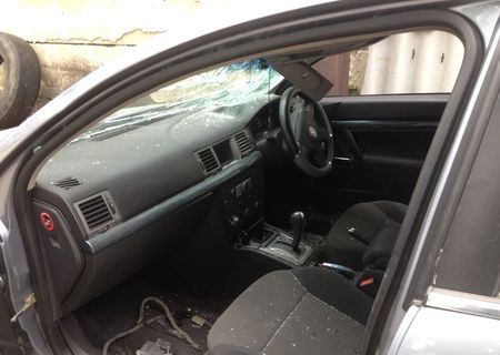 OpelVectra 2004 1.9CDTI Avariat