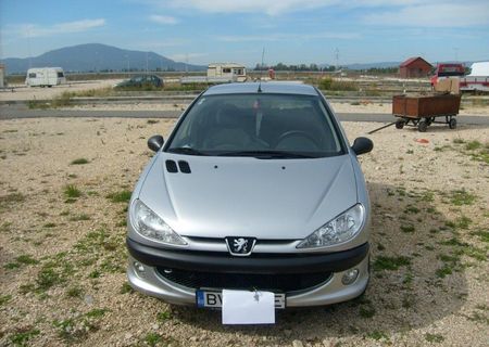 Peugeot 206 Sedan,32000 km, 75CP, euro4