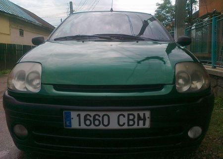 renault clio 2,A.C,4 usi,an 2000,inmatriculat ESP