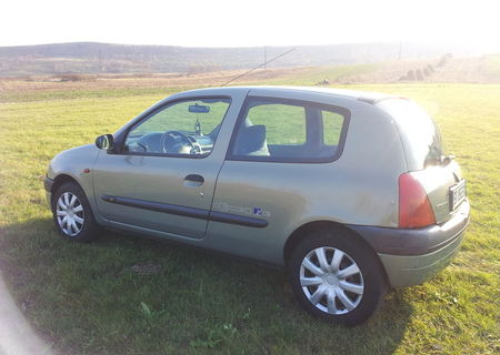 Renault Clio 2000