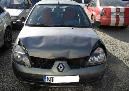 RENAULT CLIO 2002