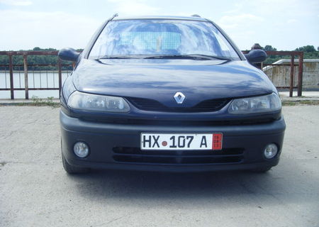 RENAULT LAGUNA