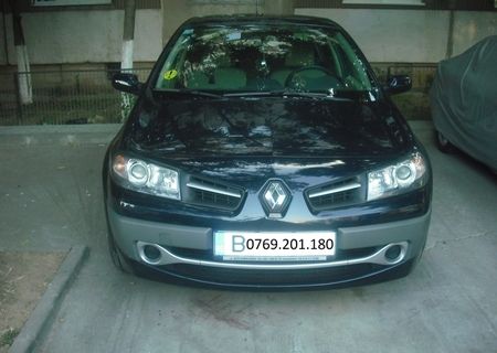 RENAULT MEGANE SEDANE 2.2