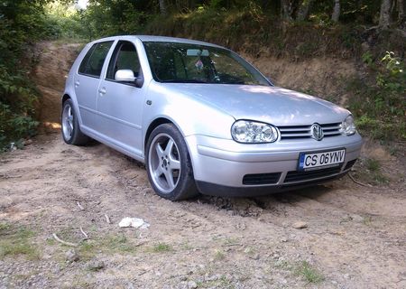 Se vinde urgent Golf 4