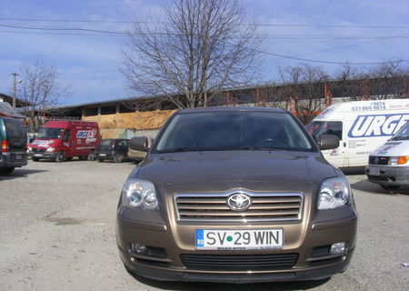 TOYOTA AVENSIS 2005