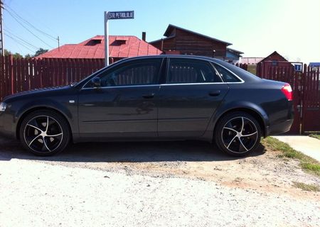 Vând Audi A4 2001 benzina