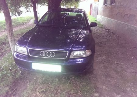 vand audi A4 urgent