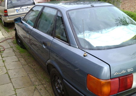 vand audi80 b3 sau schimb cu remorca