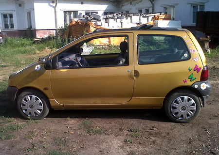 VAND AVANTAJOS RENAULT TWINGO 