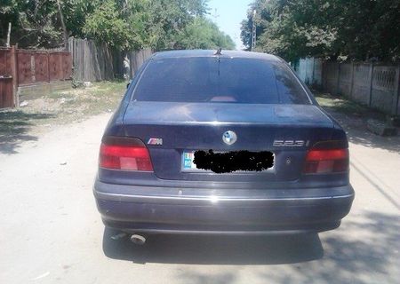 VAND  BMW  523 