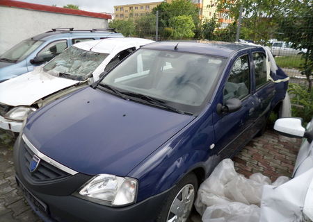 Vand Dacia Logan avariata