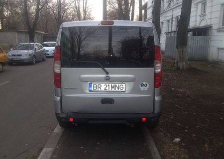 Vând fiat doblo