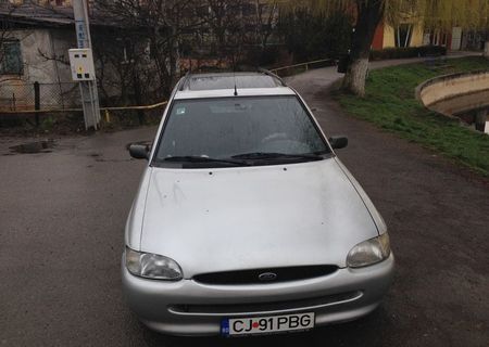 Vand Ford Escort 1.4 benzina, an 1997