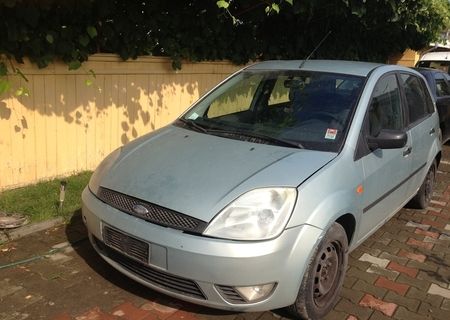 vand Ford Fiesta 1.4 benzina 2003